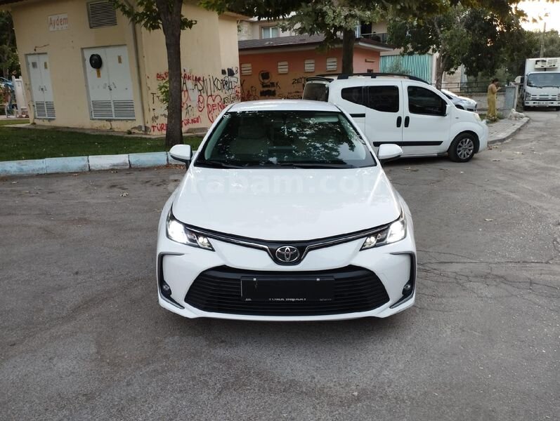 Sahibinden Toyota Corolla 1.5 Dream 2021 Model
