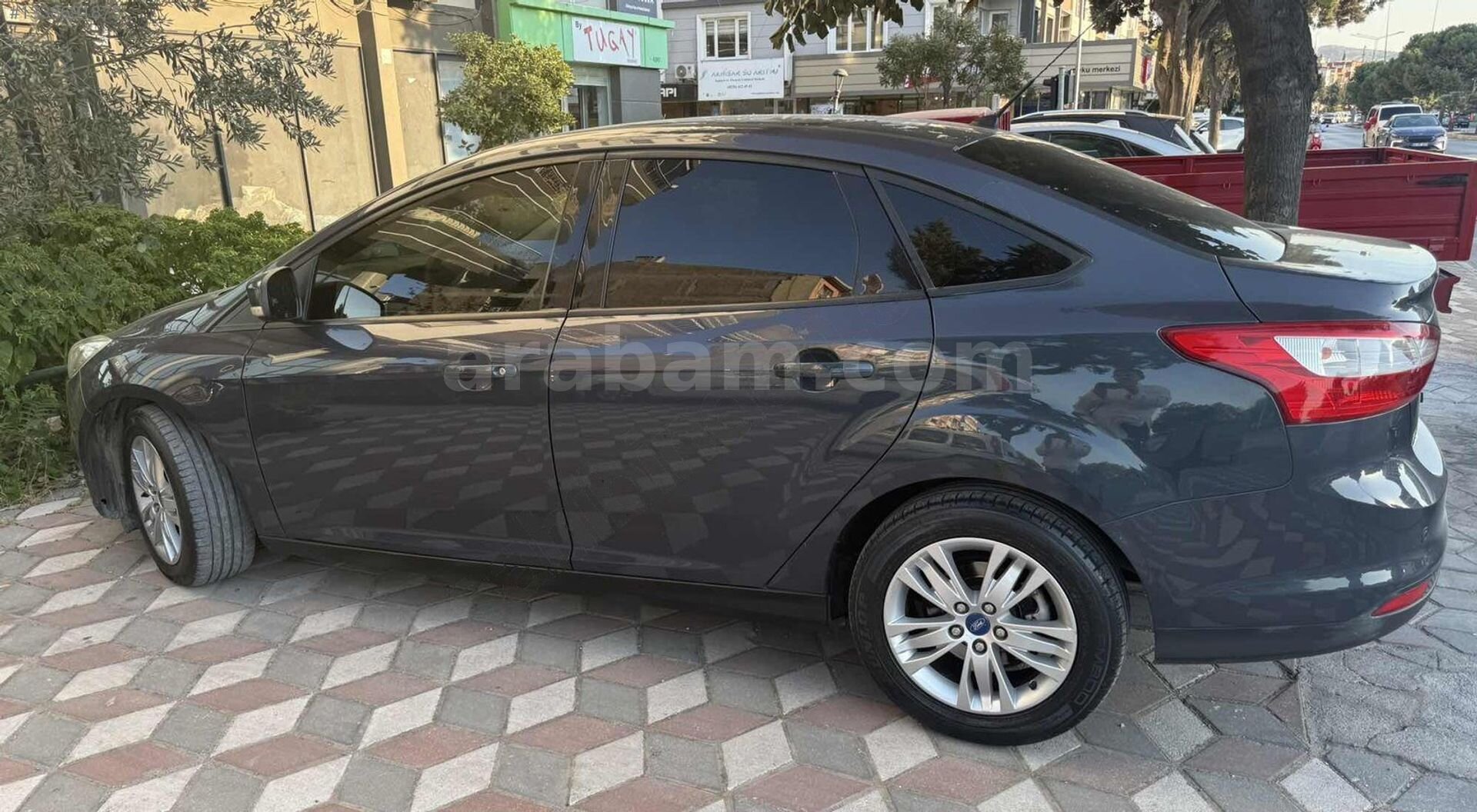 Galeriden Ford Focus 1.6 TDCi Style 2013 Model Manisa 131.000 km Gri 1
