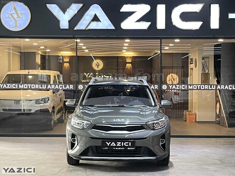 YAZICI | 2022 KIA STONIC 1.4MPI COOL 35KM BOYASIZ OTOMATİK