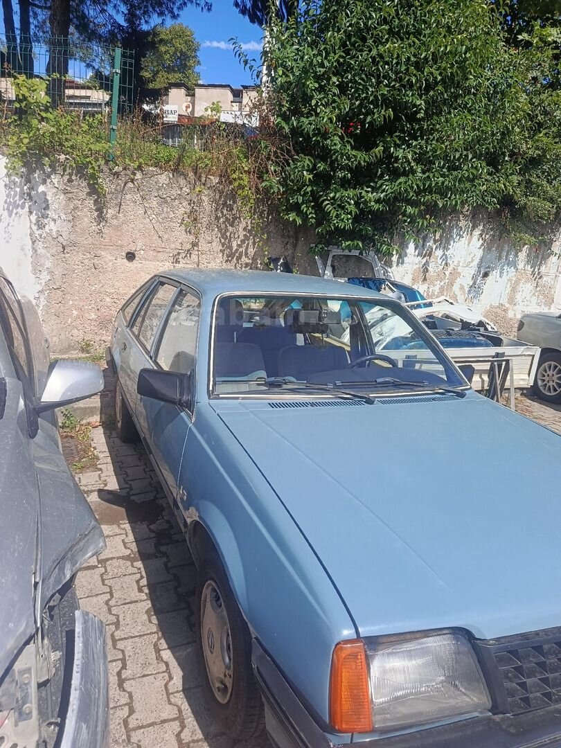 Pilen Opel Manta メタリックブルー　スペイン製 Sahibinden Opel Ascona 1.6 C L 1986 Model Ordu 186.000 km Mavi