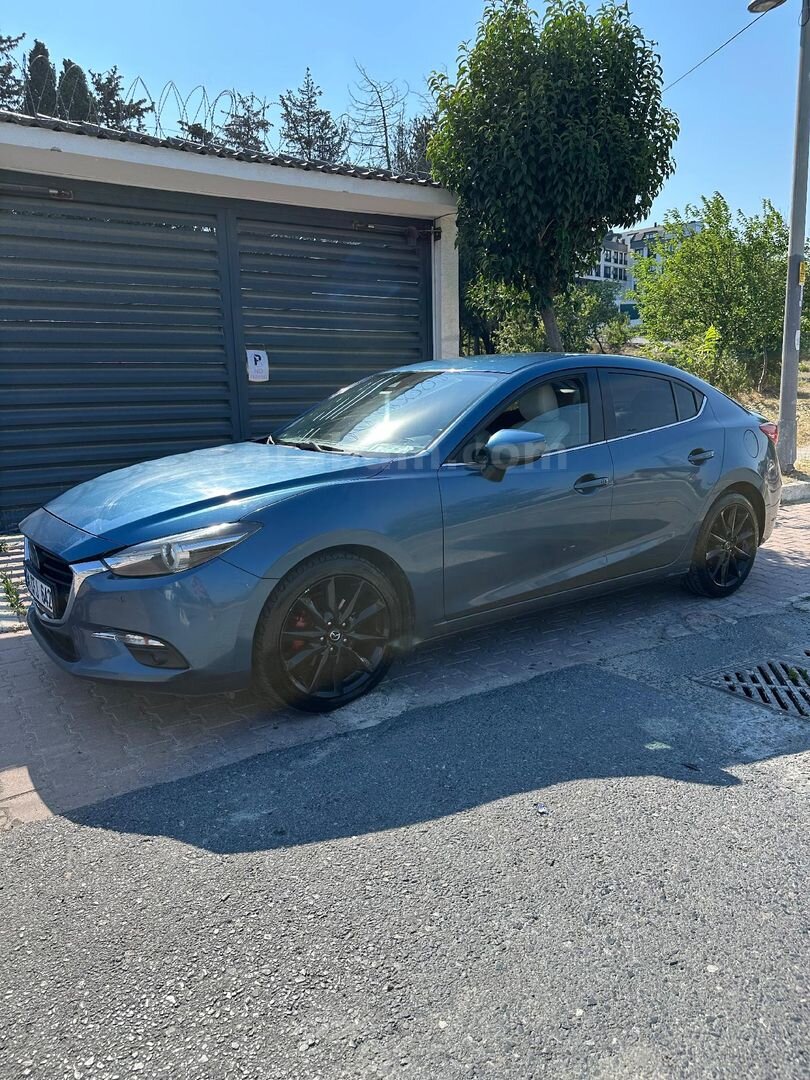 Değişeni Boyası Tramer kaydı yok Tüm bakımları yapıldı. Tertemiz. Sahibinden Mazda 3 1.5 SkyActive-D Power Sense 2017 Model 5