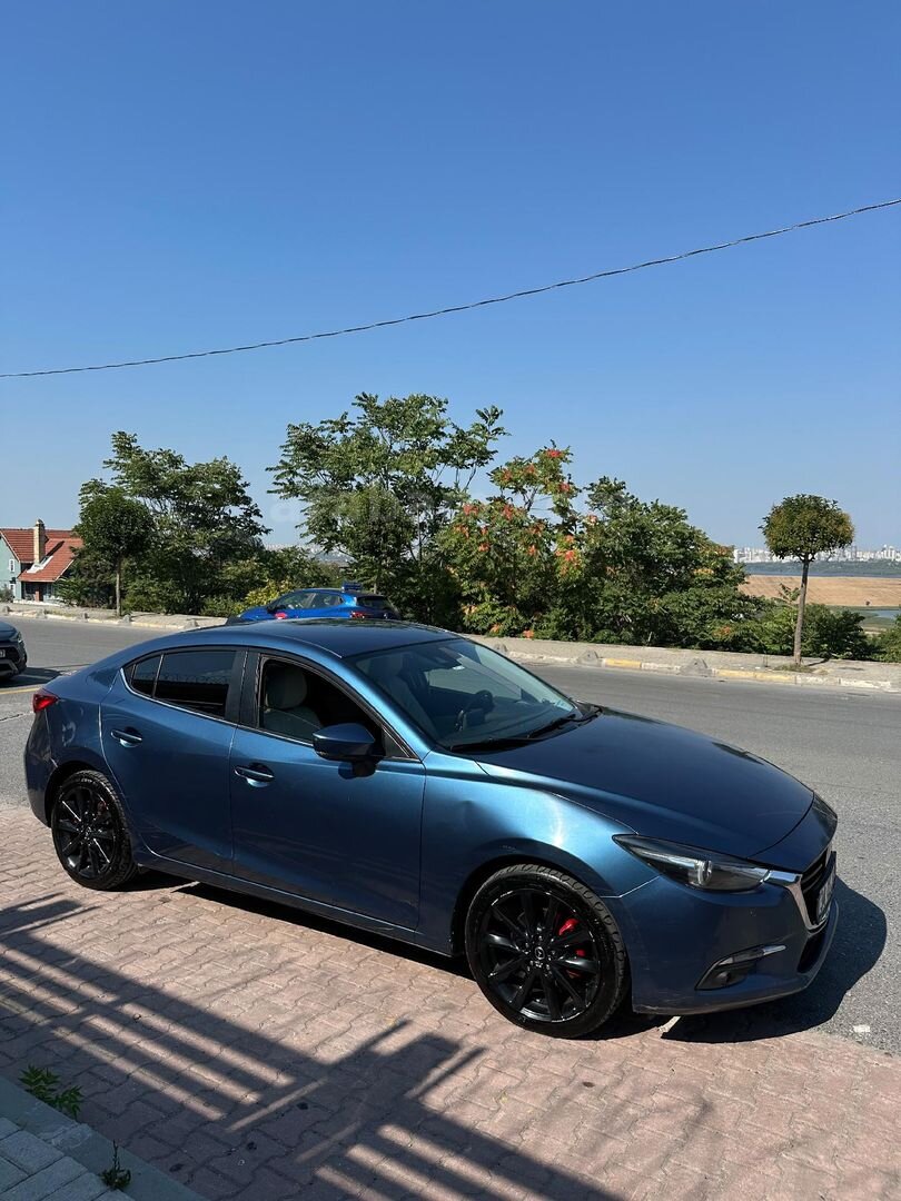 Değişeni Boyası Tramer kaydı yok Tüm bakımları yapıldı. Tertemiz. Sahibinden Mazda 3 1.5 SkyActive-D Power Sense 2017 Model 6