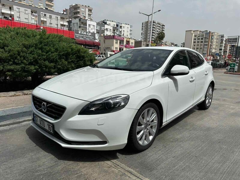 Sahibinden Volvo V40 1.6 D Advance 2013 Model