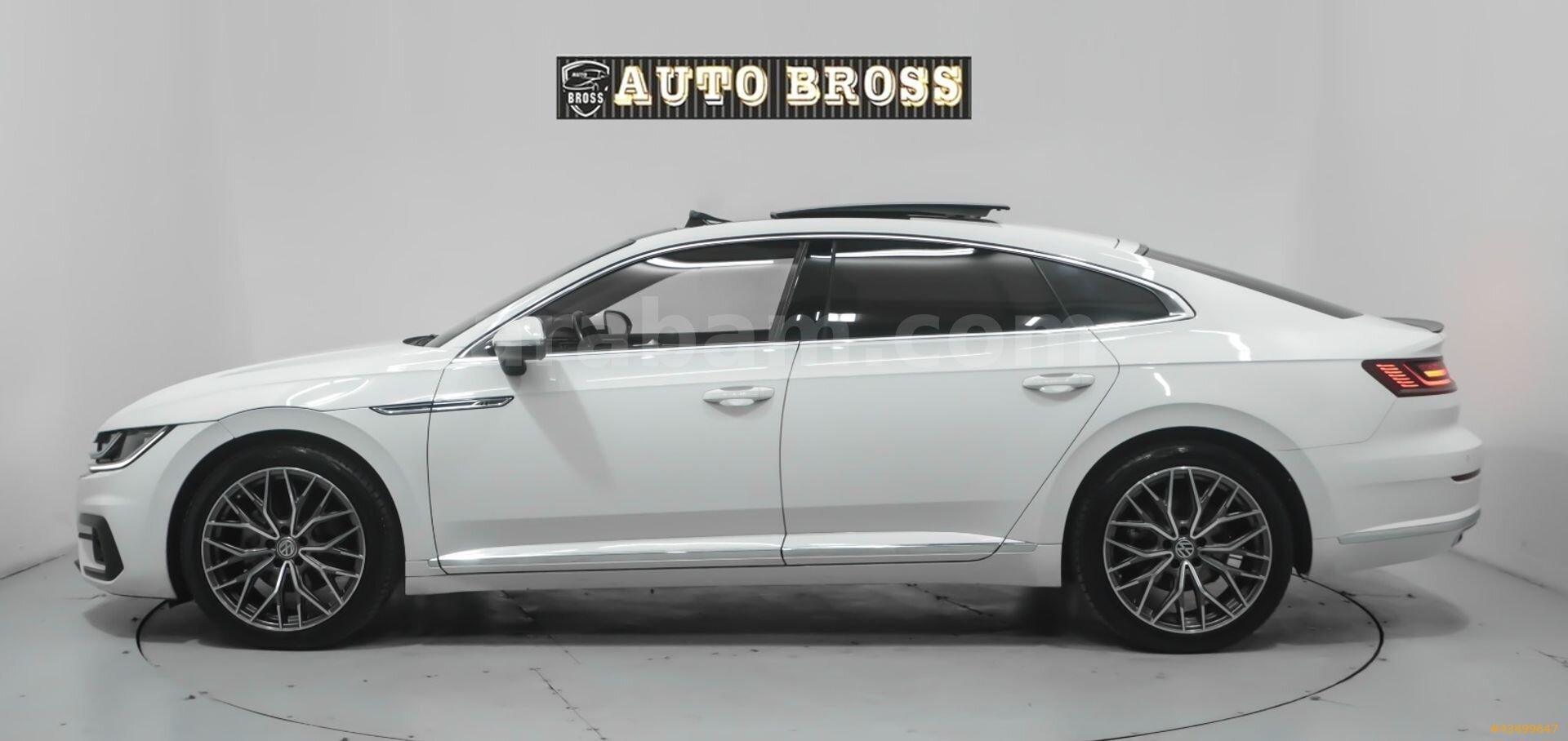 Galeriden Volkswagen Arteon 1.5 TSI R Line 2019 Model İstanbul 128.000 km Beyaz 7