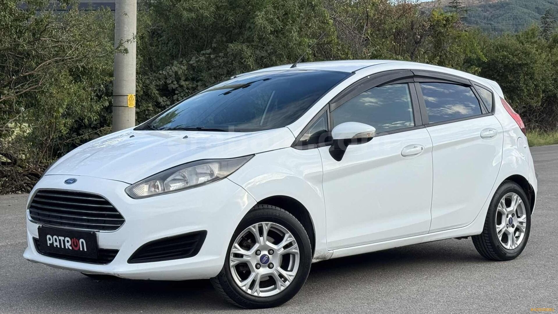 Galeriden Ford Fiesta 1.5 TDCi Trend X 2014 Model Isparta 289.000 km Beyaz 5
