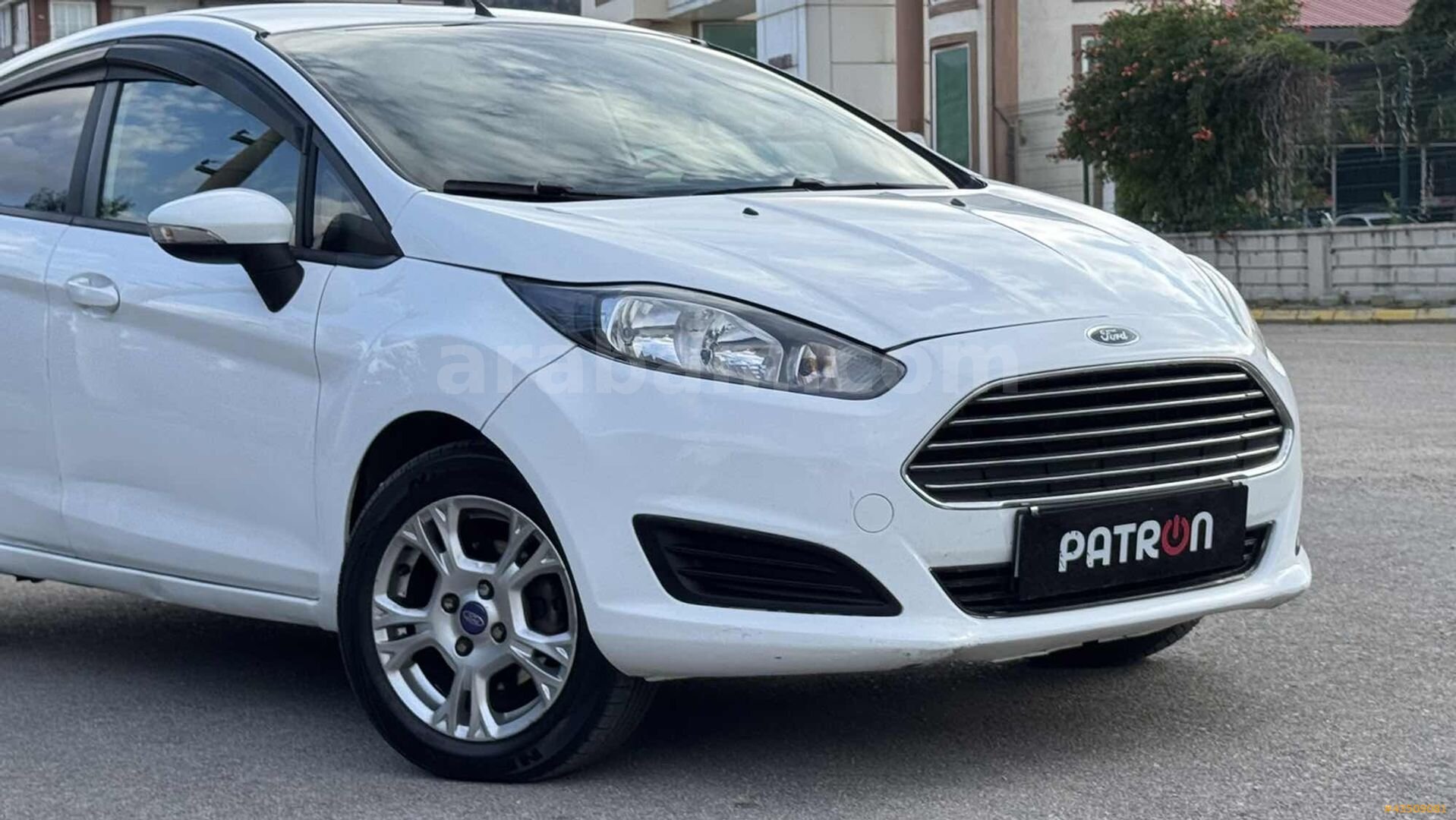 Galeriden Ford Fiesta 1.5 TDCi Trend X 2014 Model Isparta 289.000 km Beyaz 3