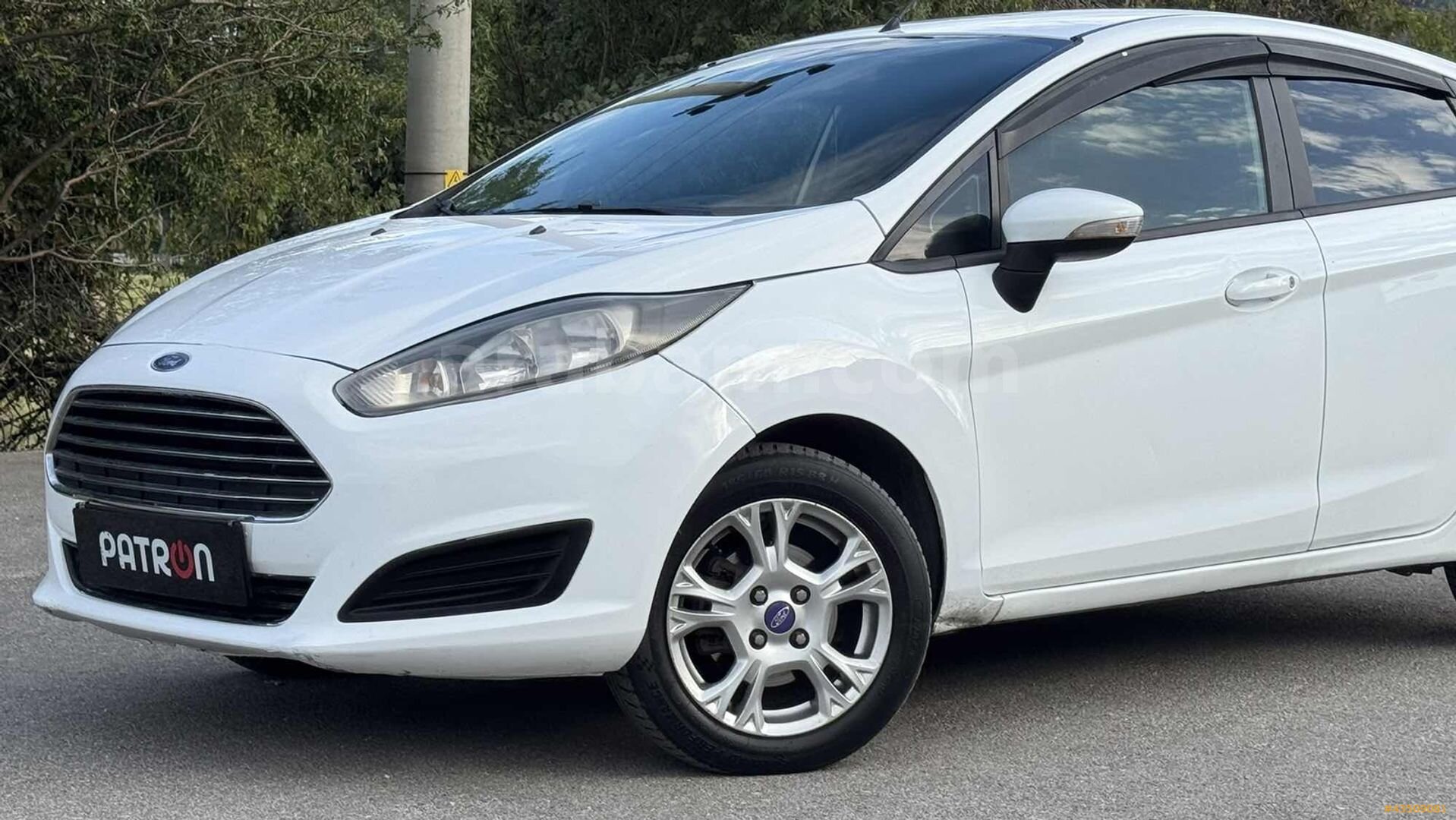 Galeriden Ford Fiesta 1.5 TDCi Trend X 2014 Model Isparta 289.000 km Beyaz 6