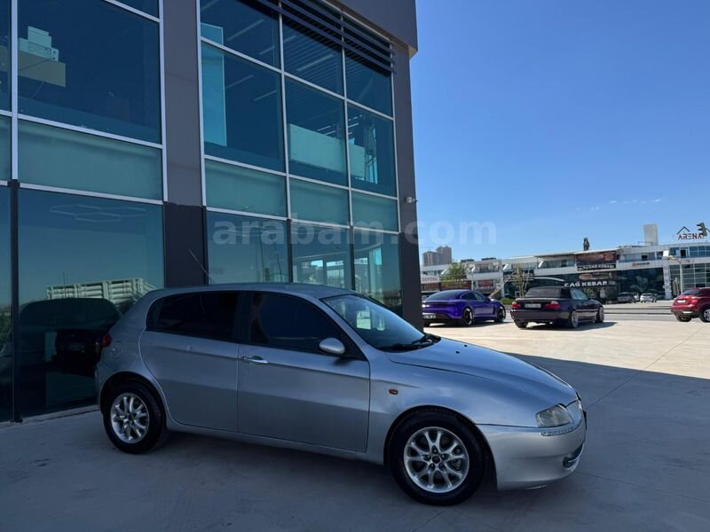 Sahibinden Alfa Romeo 147 1.6 TS Distinctive 2004 Model 2