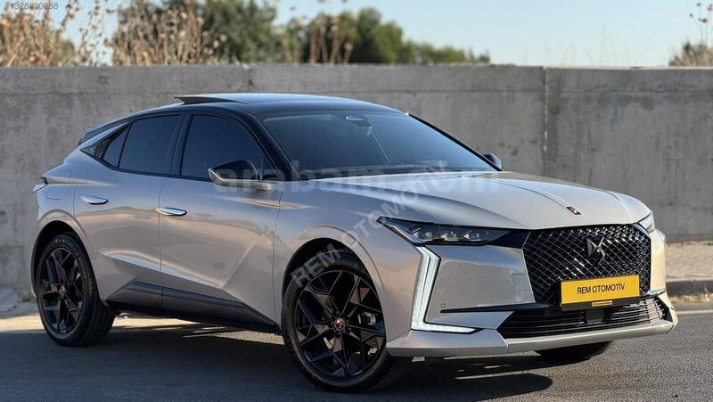 REM'DEN 2023 DS4 PERFORMANCE LİNE CAM TAVAN HATASIZ İLK SAHİP