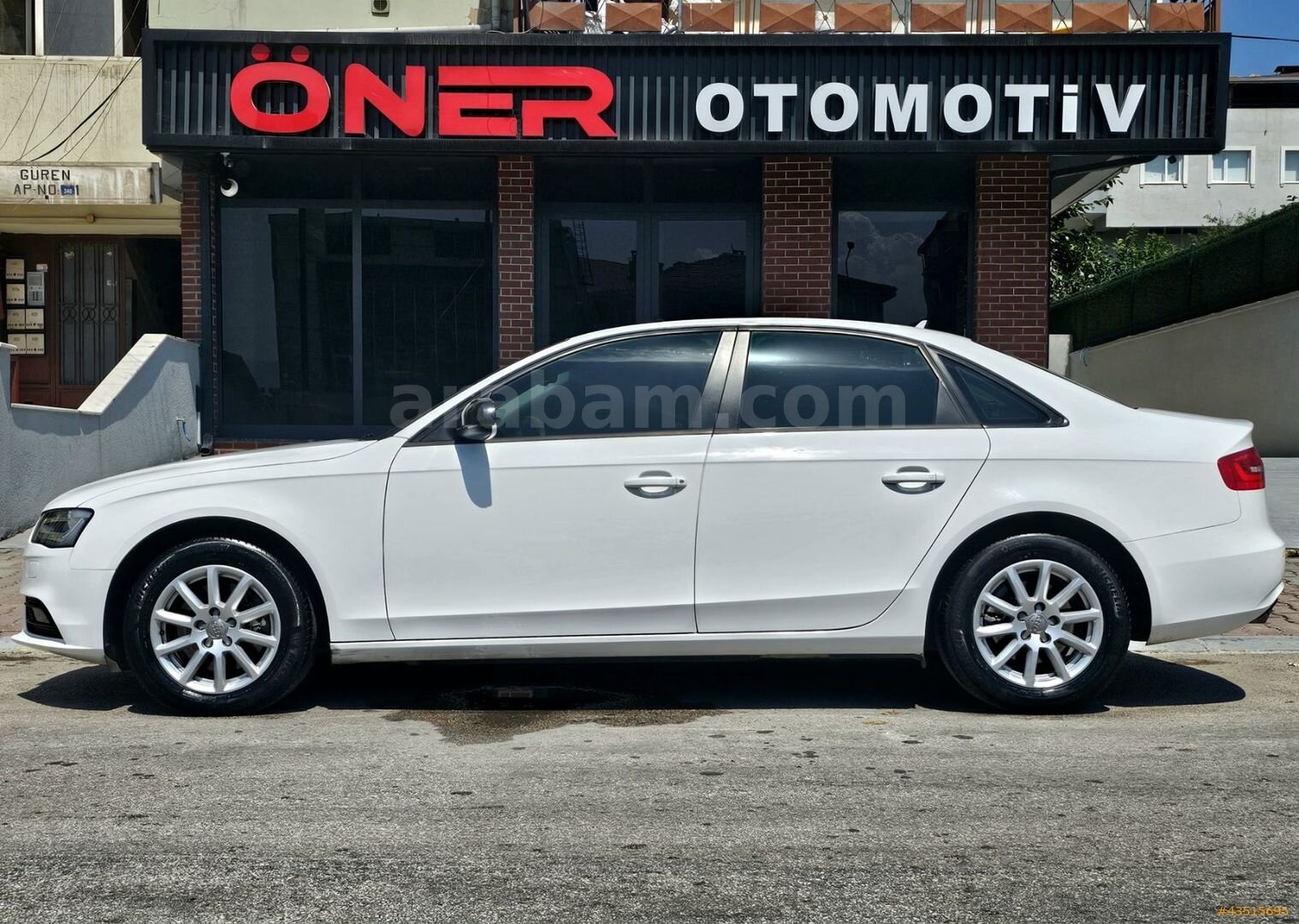 Galeriden Audi A4 Sedan 2.0 TDI 2015 Model Kocaeli 155.000 km Beyaz 6