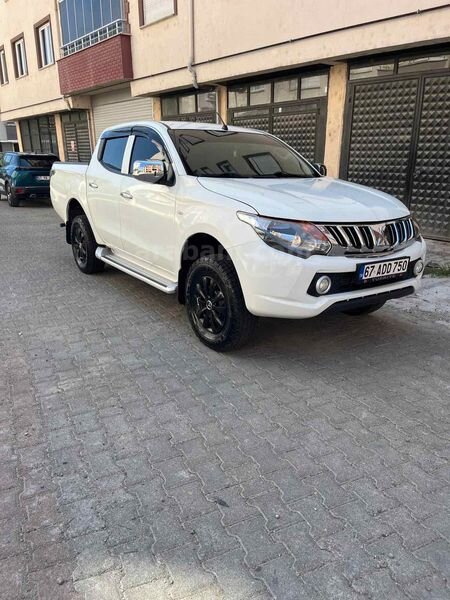 Mitsubishi L 200 4x4 Storm 2017 Model