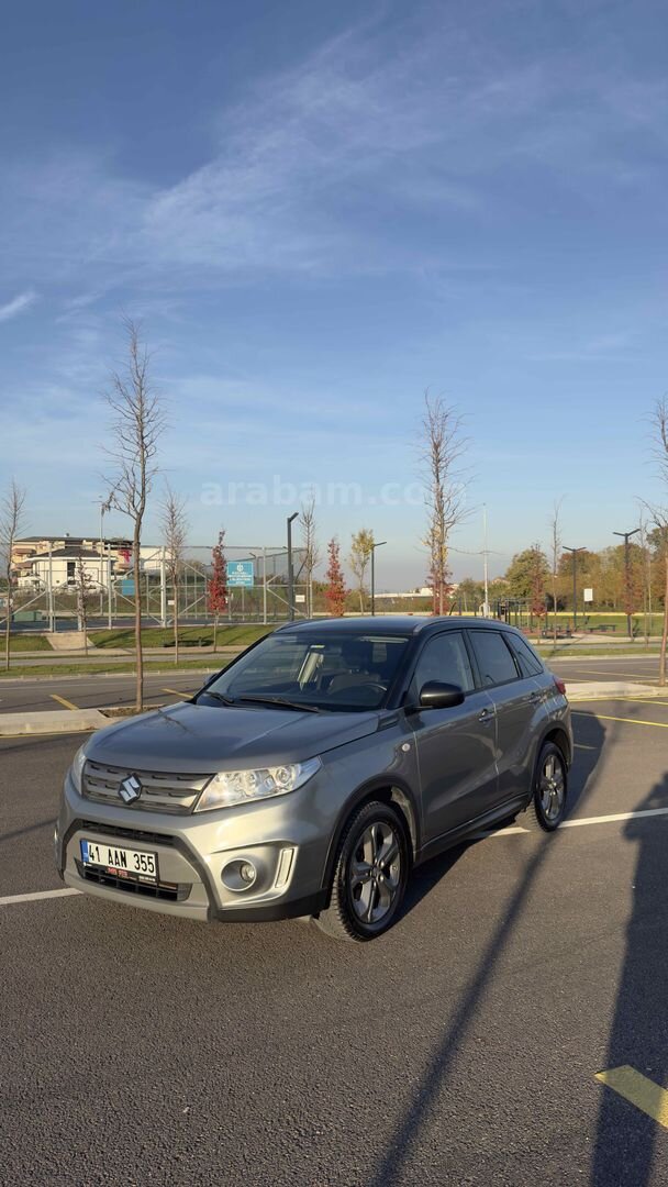 Sahibinden Temiz Çift Renk Suzuki Vitara 1