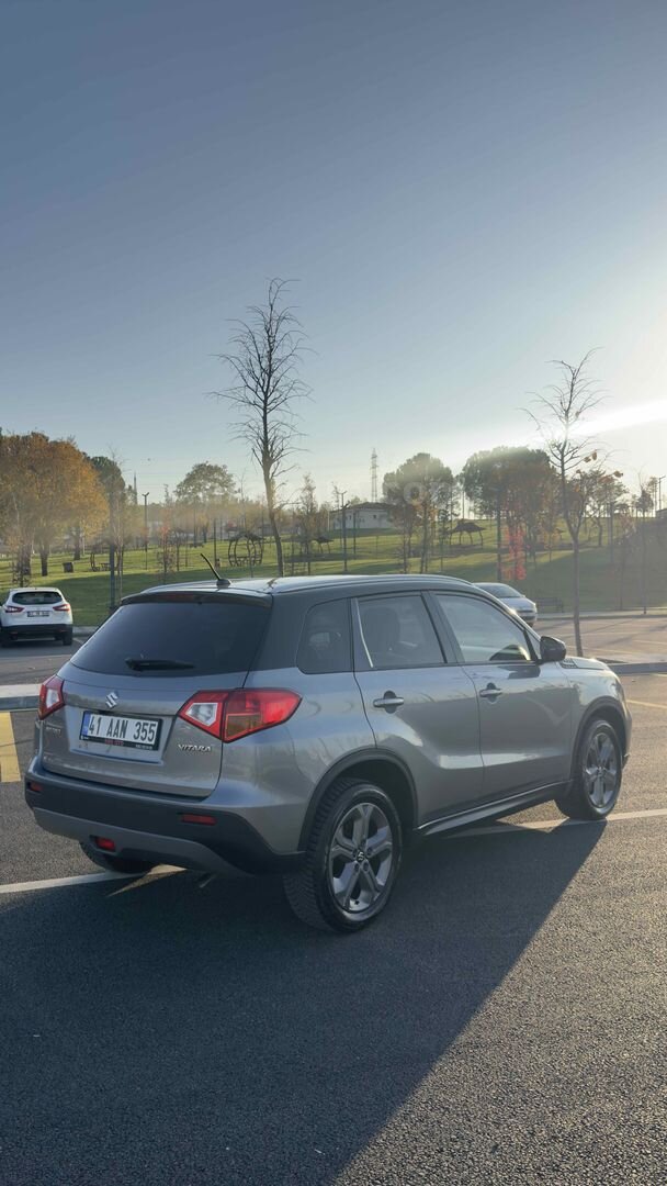 Sahibinden Temiz Çift Renk Suzuki Vitara 4