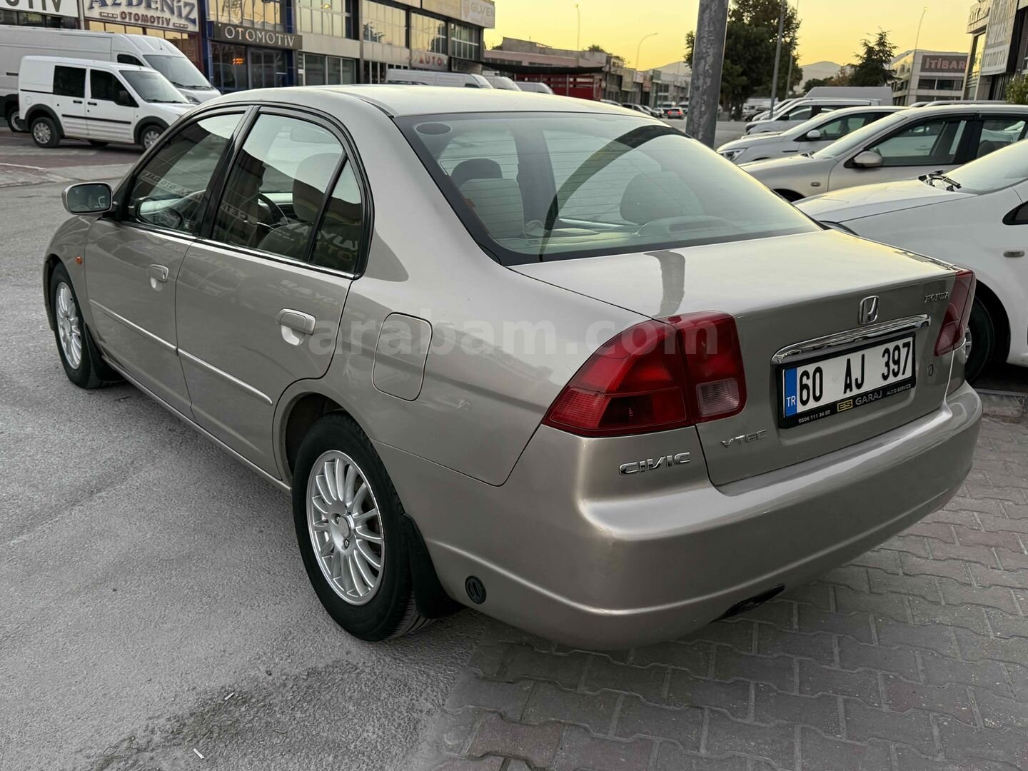 Galeriden Honda Civic 1.6i VTEC ES 2002 Model Konya 274.500 km Altın 2