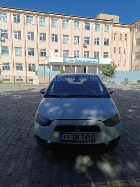 Orjinal Mitsubishi Colt 1.3 Invite 2011 Model