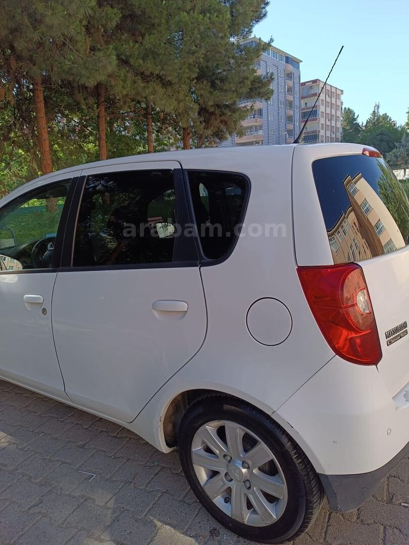 Orjinal Mitsubishi Colt 1.3 Invite 2011 Model 3