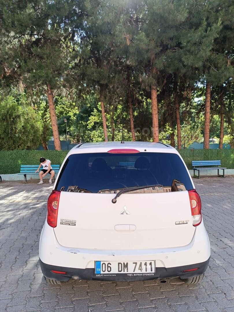 Orjinal Mitsubishi Colt 1.3 Invite 2011 Model 2