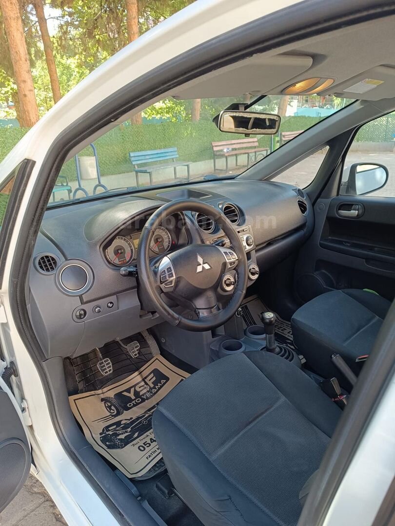 Orjinal Mitsubishi Colt 1.3 Invite 2011 Model 4