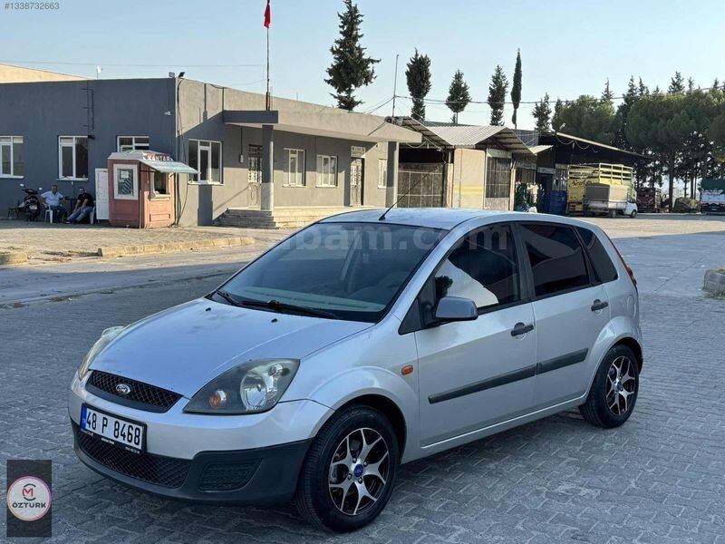 Galeriden Ford Fiesta 1.4 Comfort 2006 Model Aydın 232.000 km Gri 1