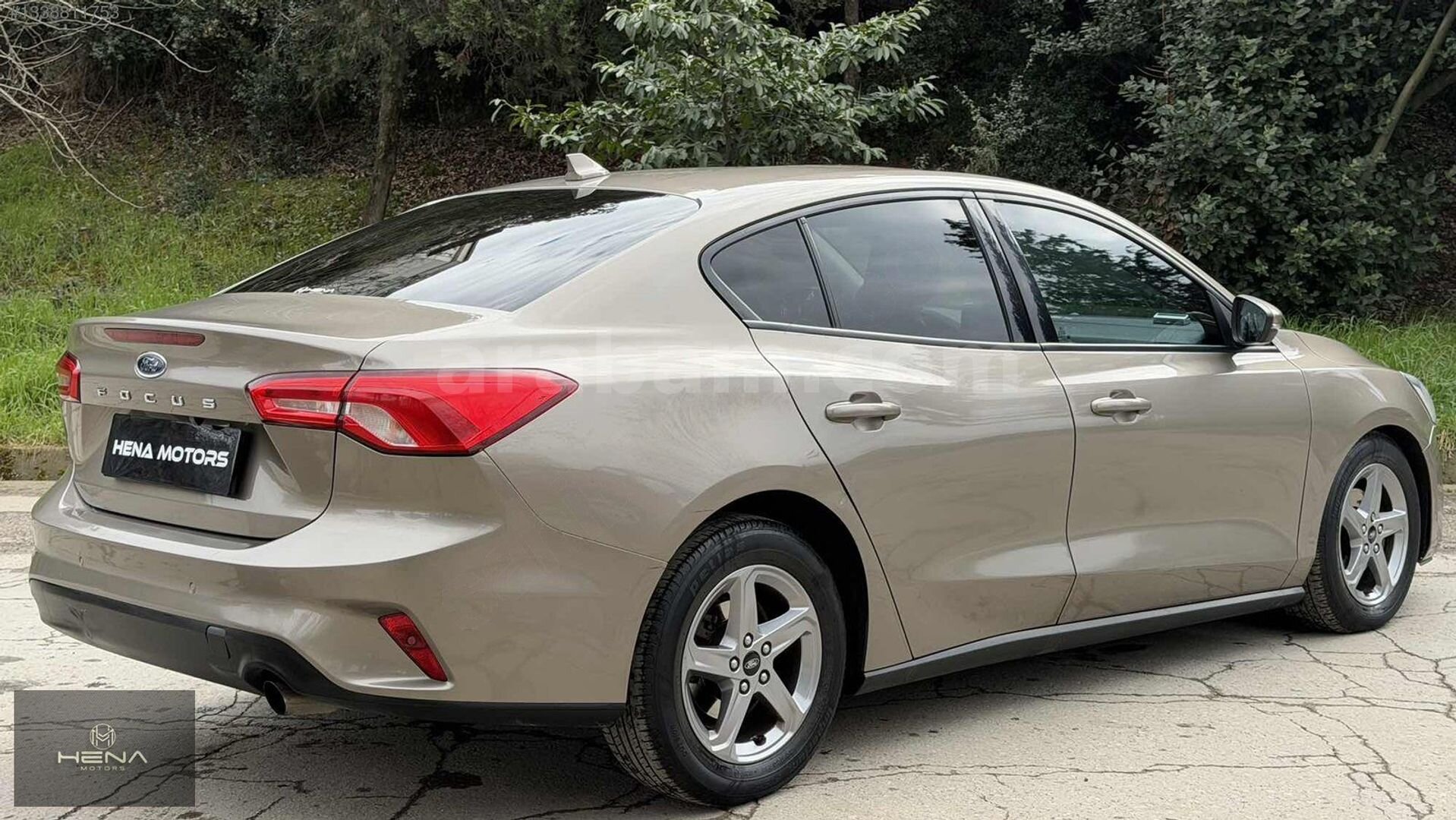 Galeriden Ford Focus 1.5 TDCi Trend X 2019 Model İstanbul 139.000 km Şampanya 6