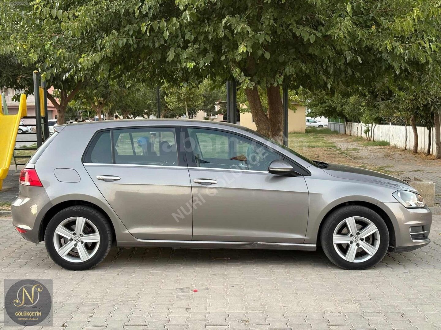 Galeriden Volkswagen Golf 1.6 TDi BlueMotion Comfortline 2015 Model Aydın 156.000 km Gri 7
