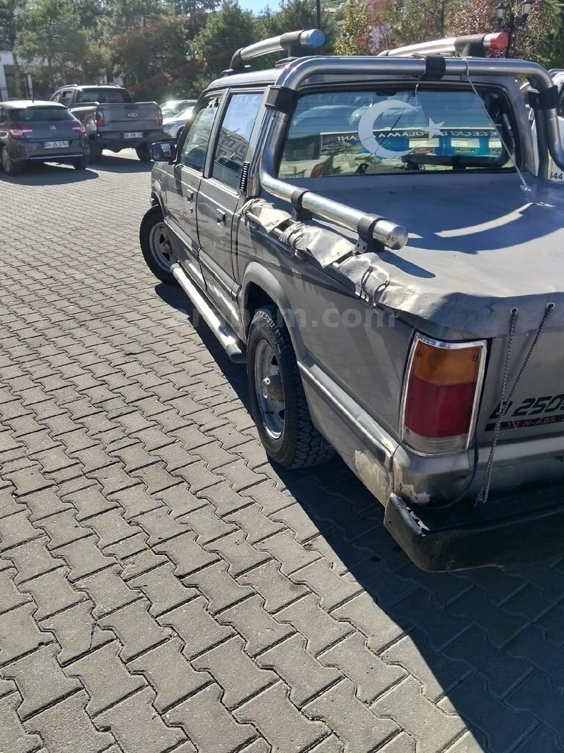 Sahibinden Mazda B2500 2.5 D 1998 Model 4