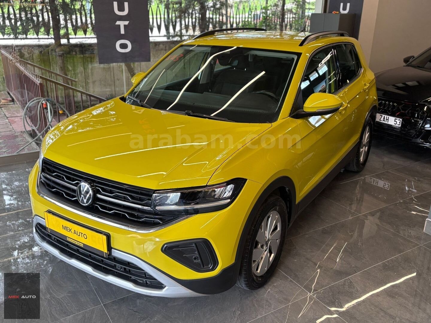Galeriden Volkswagen T-Cross 1.0 TSI Life 2024 Model İstanbul 58.500 km Sarı 7
