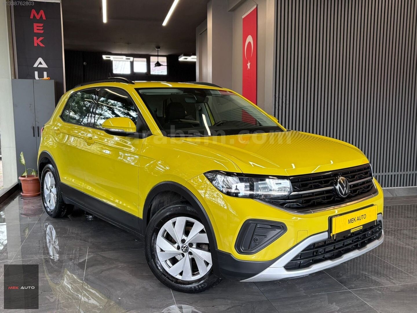 Galeriden Volkswagen T-Cross 1.0 TSI Life 2024 Model İstanbul 58.500 km Sarı 4