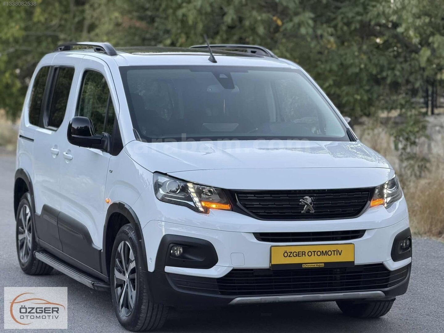 Galeriden Peugeot Rifter 1.5 BlueHDI GT 2023 Model Kütahya 87.000 km Beyaz 2