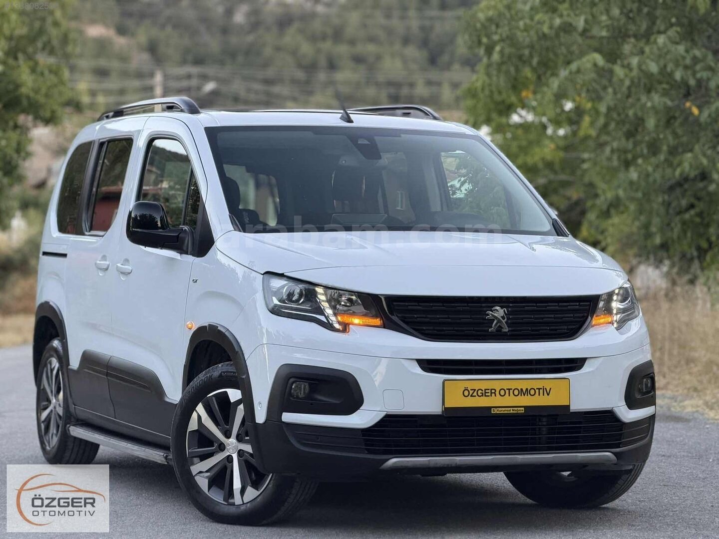 Galeriden Peugeot Rifter 1.5 BlueHDI GT 2023 Model Kütahya 87.000 km Beyaz 4