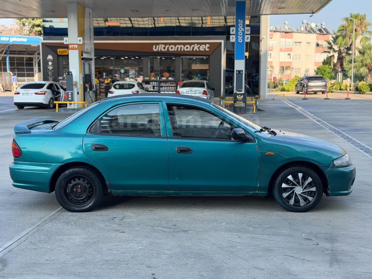 Galeriden Mazda 323 1.5 Familia 1998 Model Mersin 3