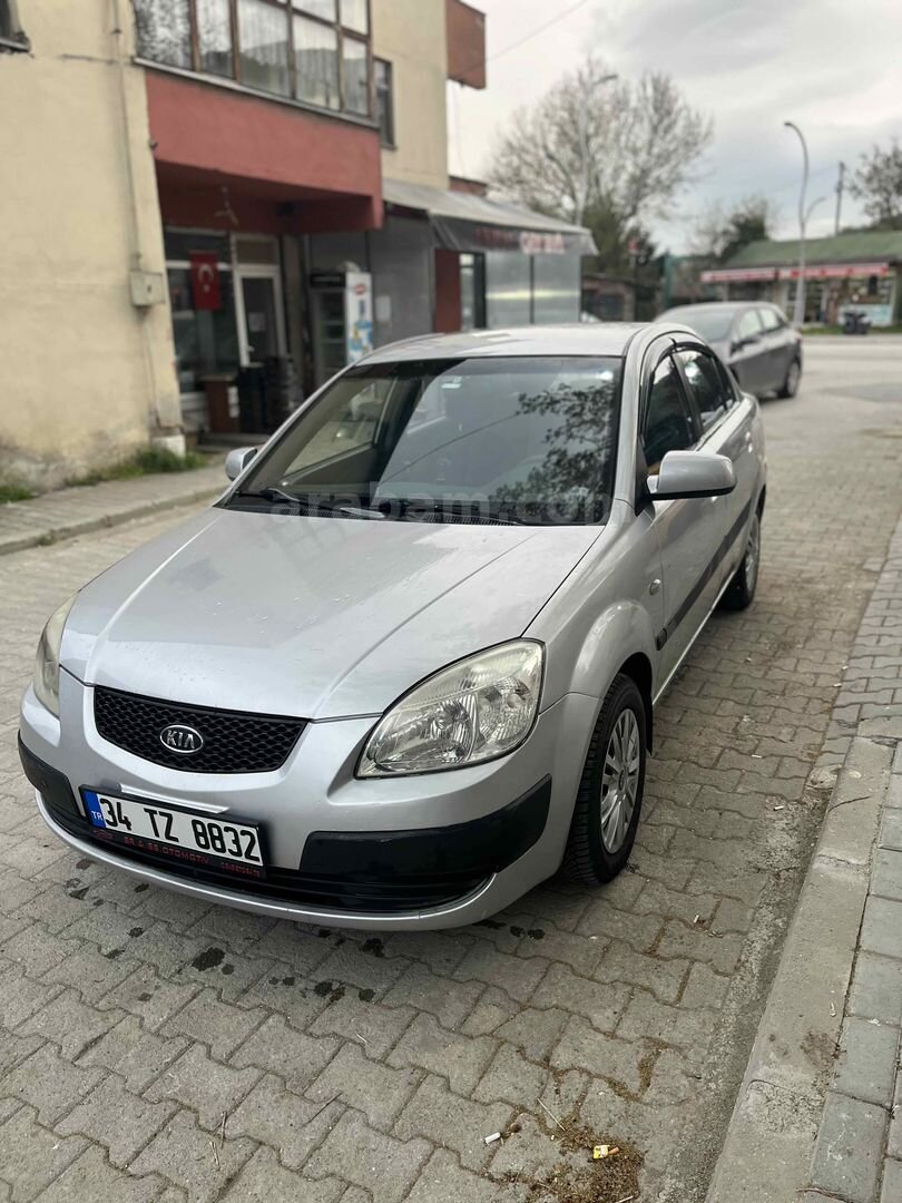 Sahibinden Kia Rio 1.5 CRDi EX Comfort 2008 Model 364.000 km Gri (Gümüş) 4
