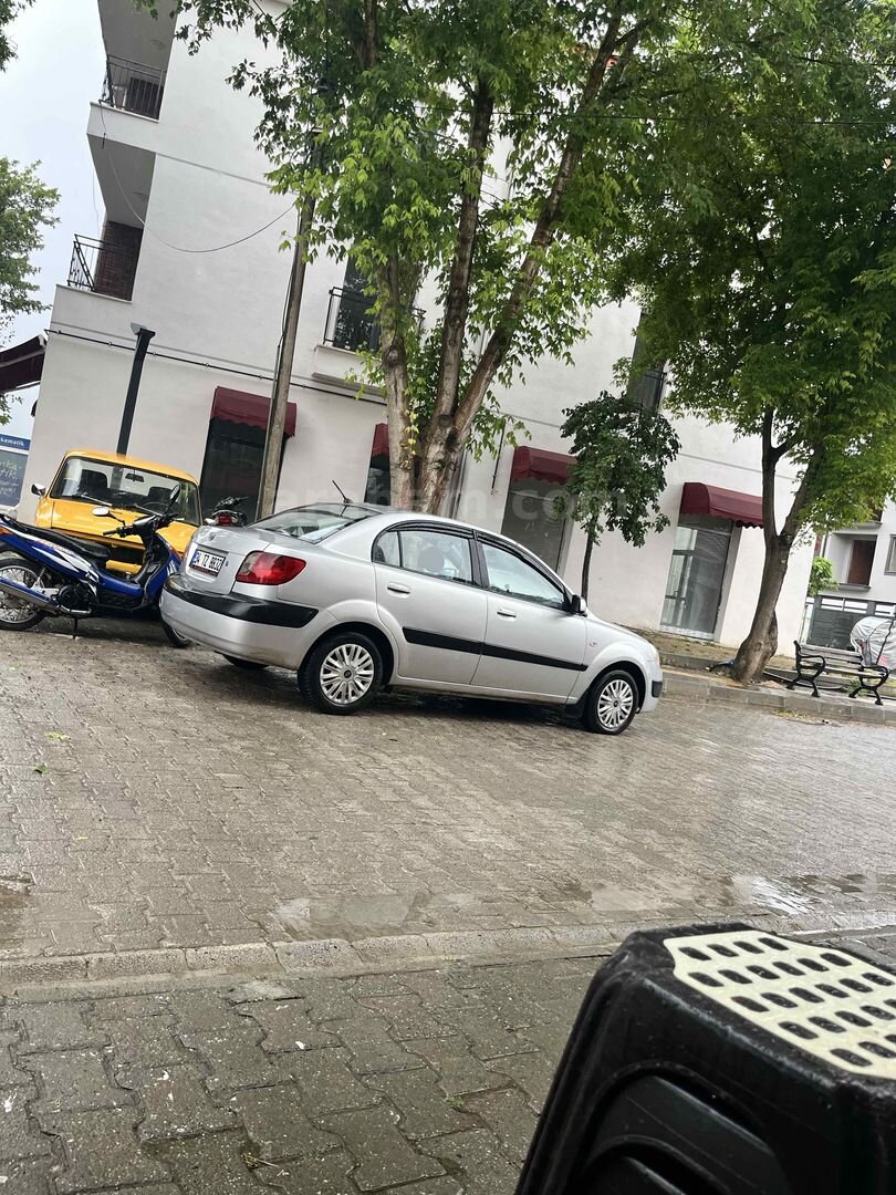 Sahibinden Kia Rio 1.5 CRDi EX Comfort 2008 Model 364.000 km Gri (Gümüş) 6