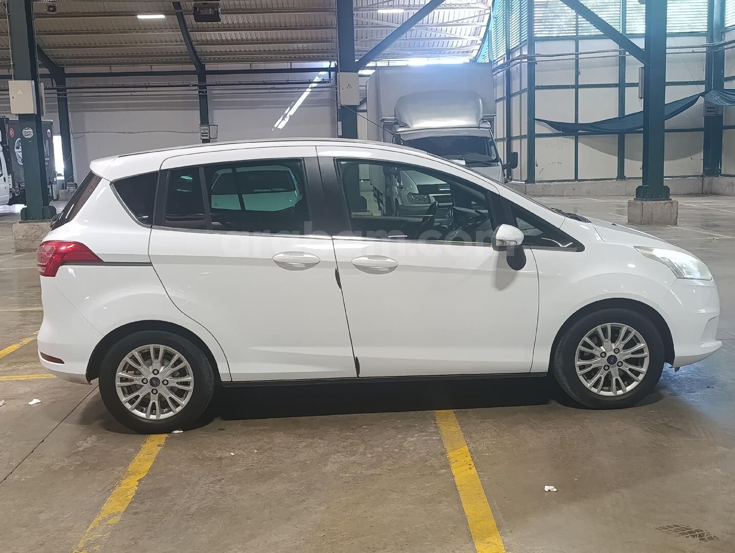 Galeriden Ford B-Max 1.6 Titanium 2013 Model Bursa 175.000 km Beyaz 7