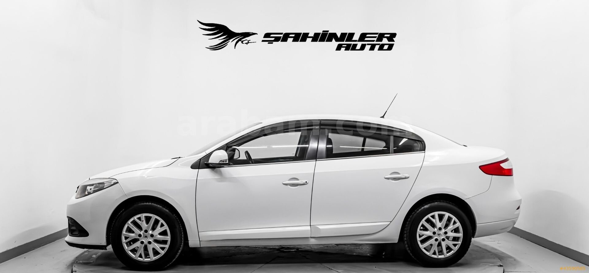 Galeriden Renault Fluence 1.5 dCi Touch 2016 Model İstanbul 174.000 km Beyaz 2