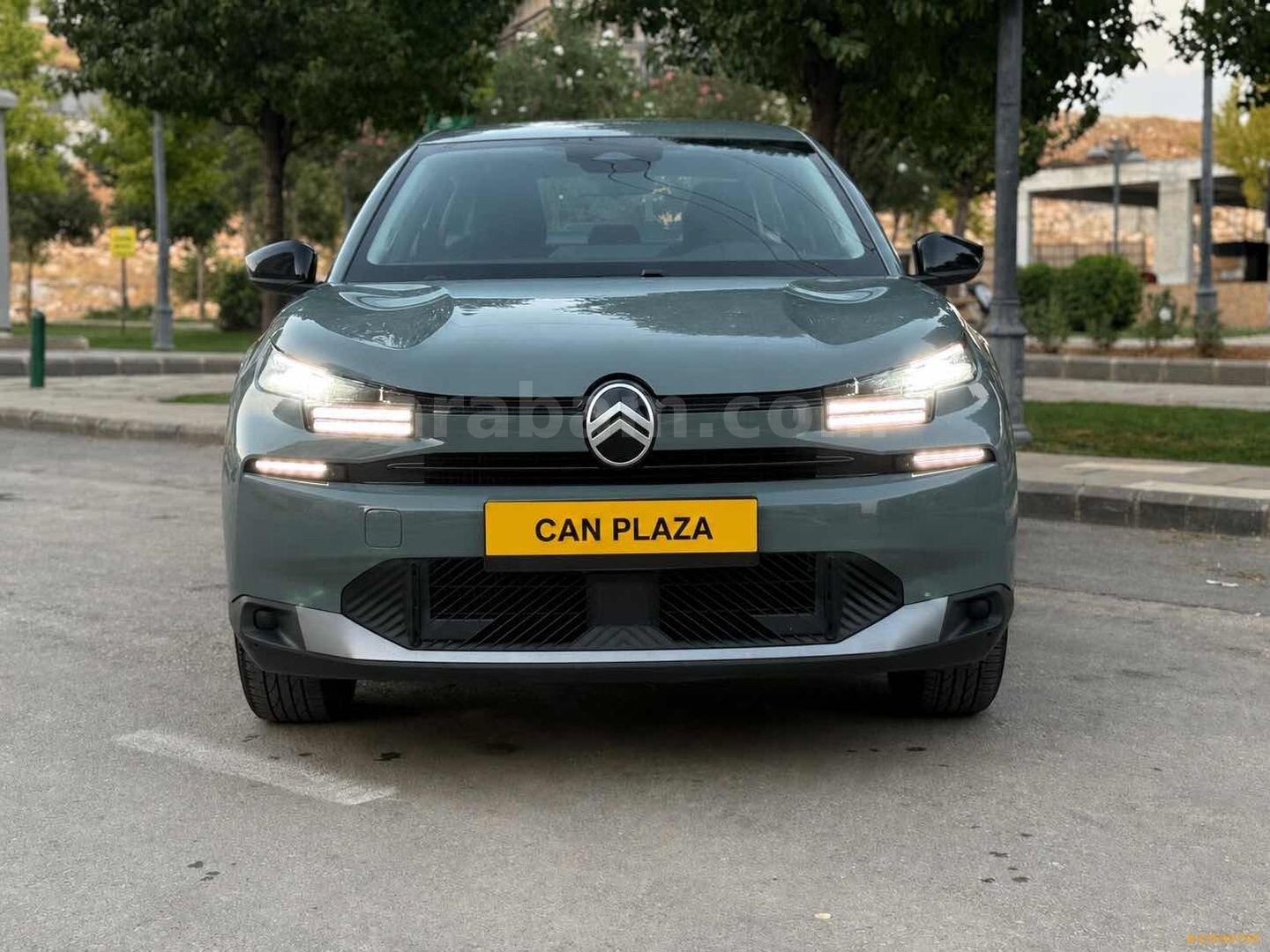 Galeriden Citroen e-C4 X 1.2 PureTech You 2025 Model Gaziantep 85.000 km Yeşil 5