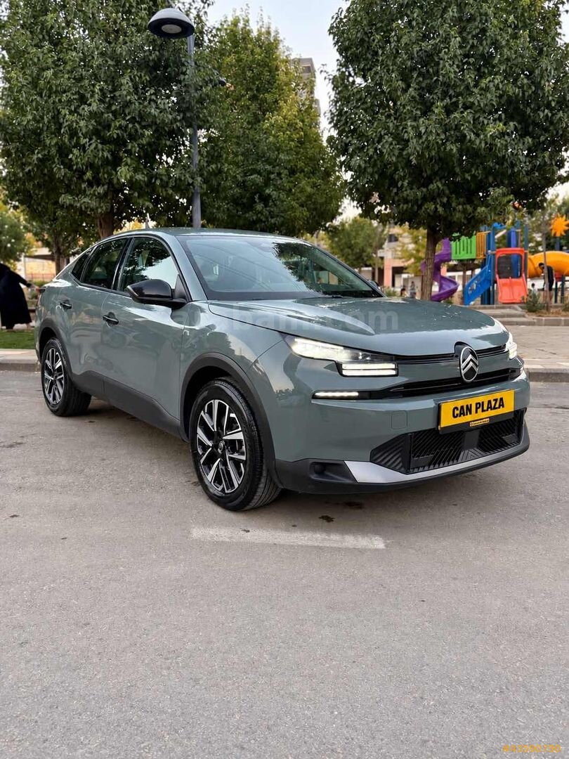 Galeriden Citroen e-C4 X 1.2 PureTech You 2025 Model Gaziantep 85.000 km Yeşil 6