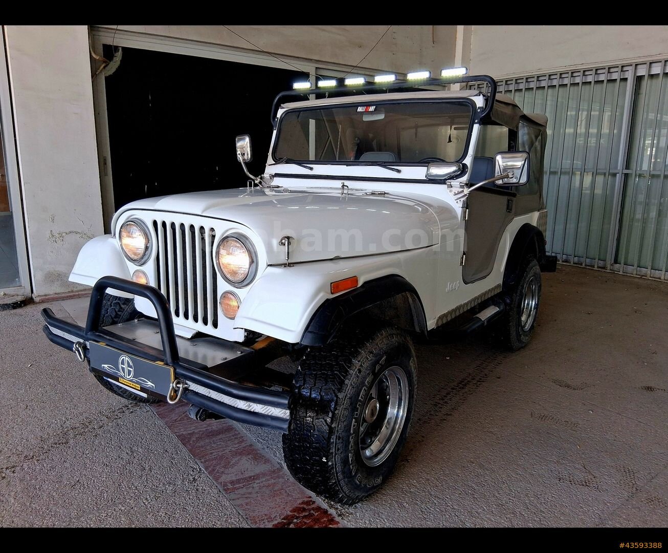 Galeriden Jeep CJ CJ-6 1975 Model İzmir 13.221 km Beyaz 4