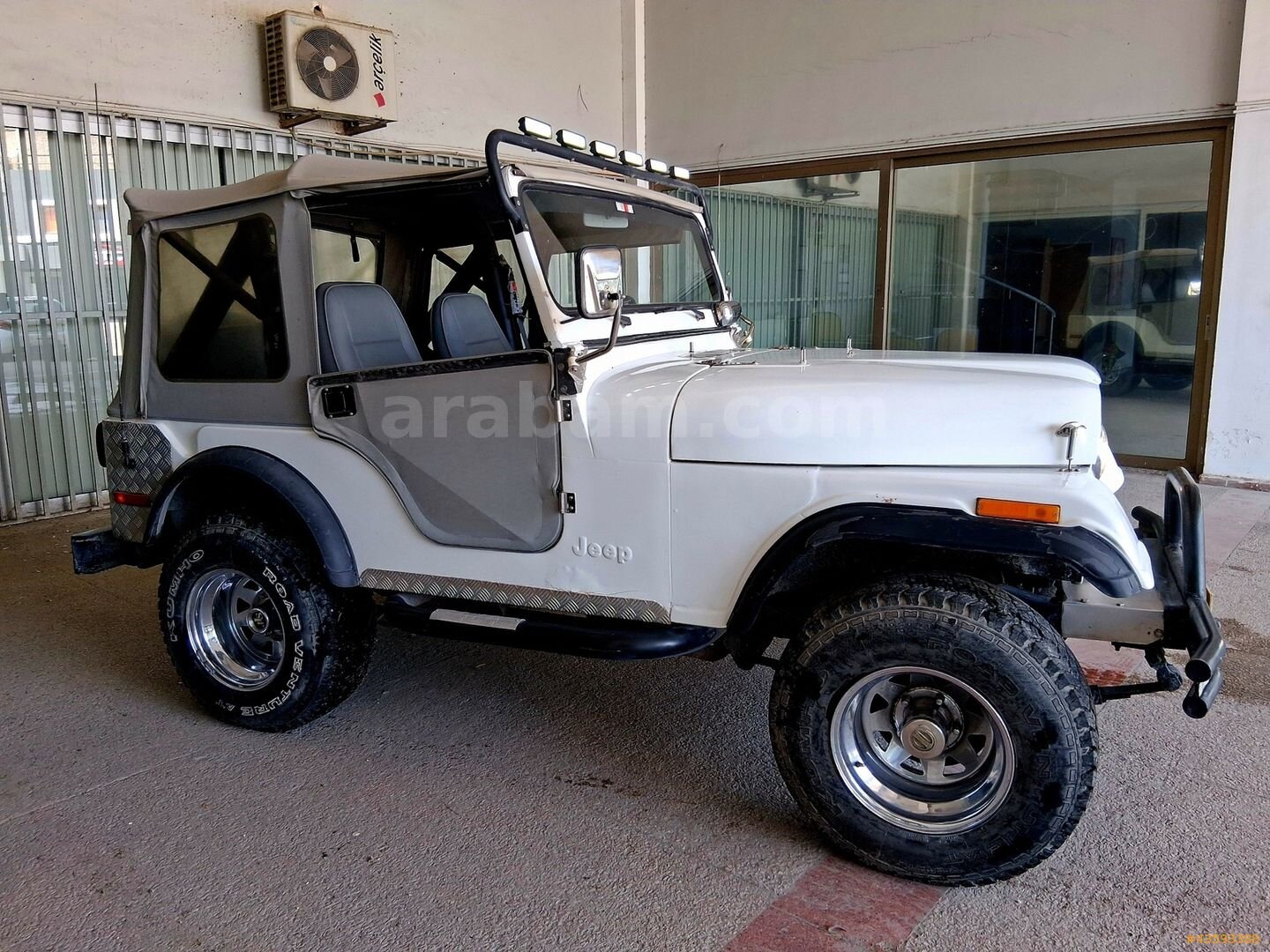 Galeriden Jeep CJ CJ-6 1975 Model İzmir 13.221 km Beyaz 5