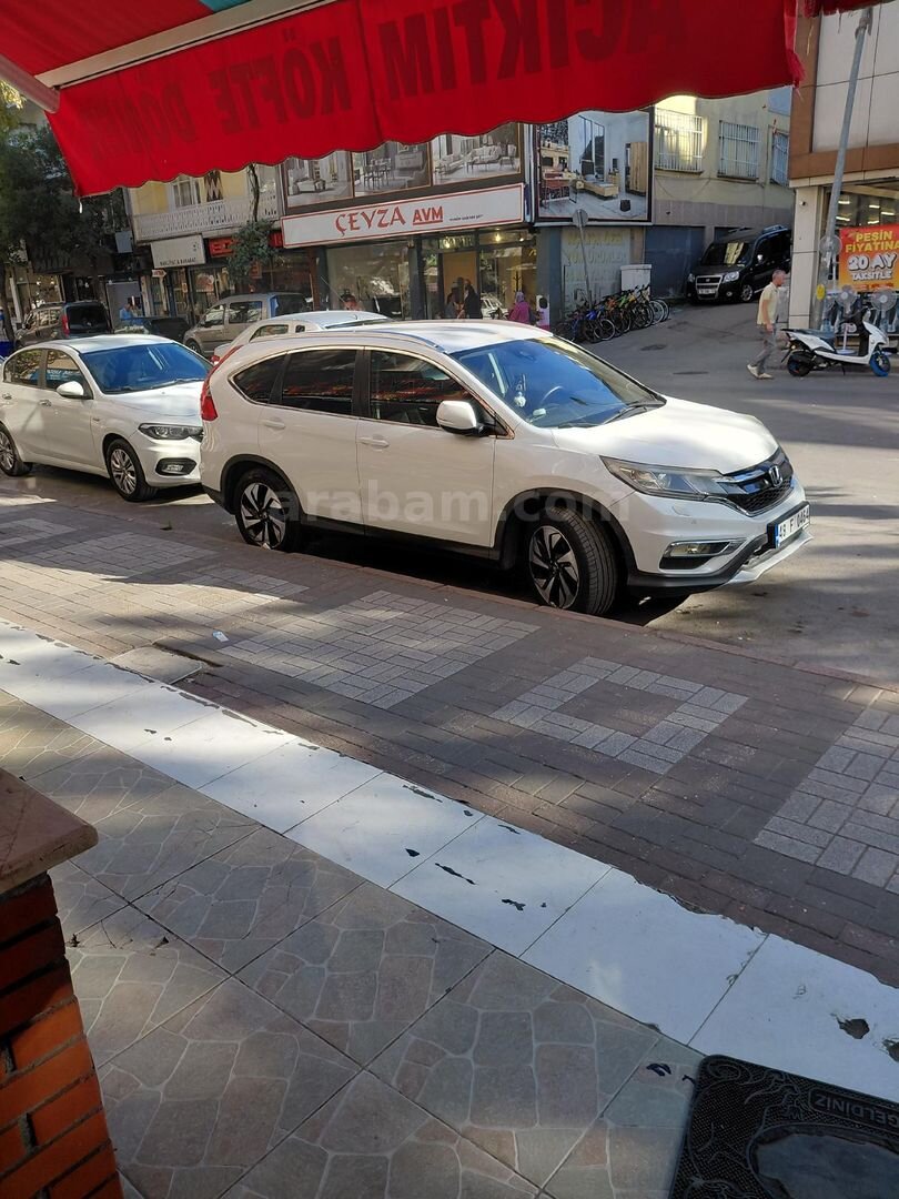 Sahibinden Honda CR-V 1.6 i-DTEC Elegance 2015 Model Bursa 129.900 km Beyaz 4