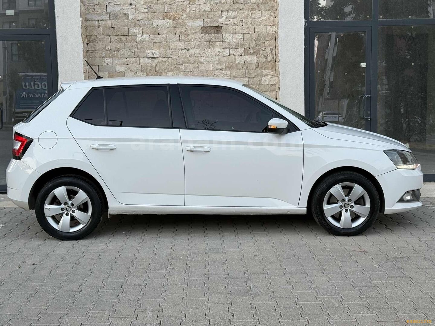 Galeriden Skoda Fabia 1.0 GreenTec Style 2018 Model Kahramanmaraş 151.000 km Beyaz 4