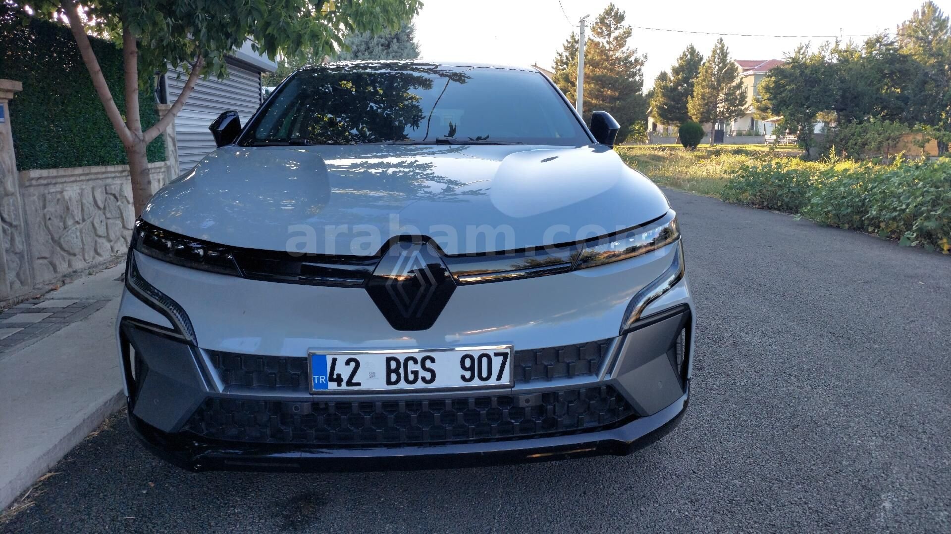 Sahibinden Renault Megane E-Tech Esprit Alpine 2026 Model Konya 7.000 km Gri 5
