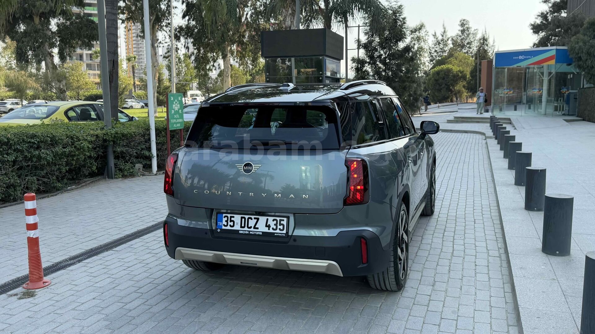 Sahibinden Mini Countryman E Favoured 2025 Model 5