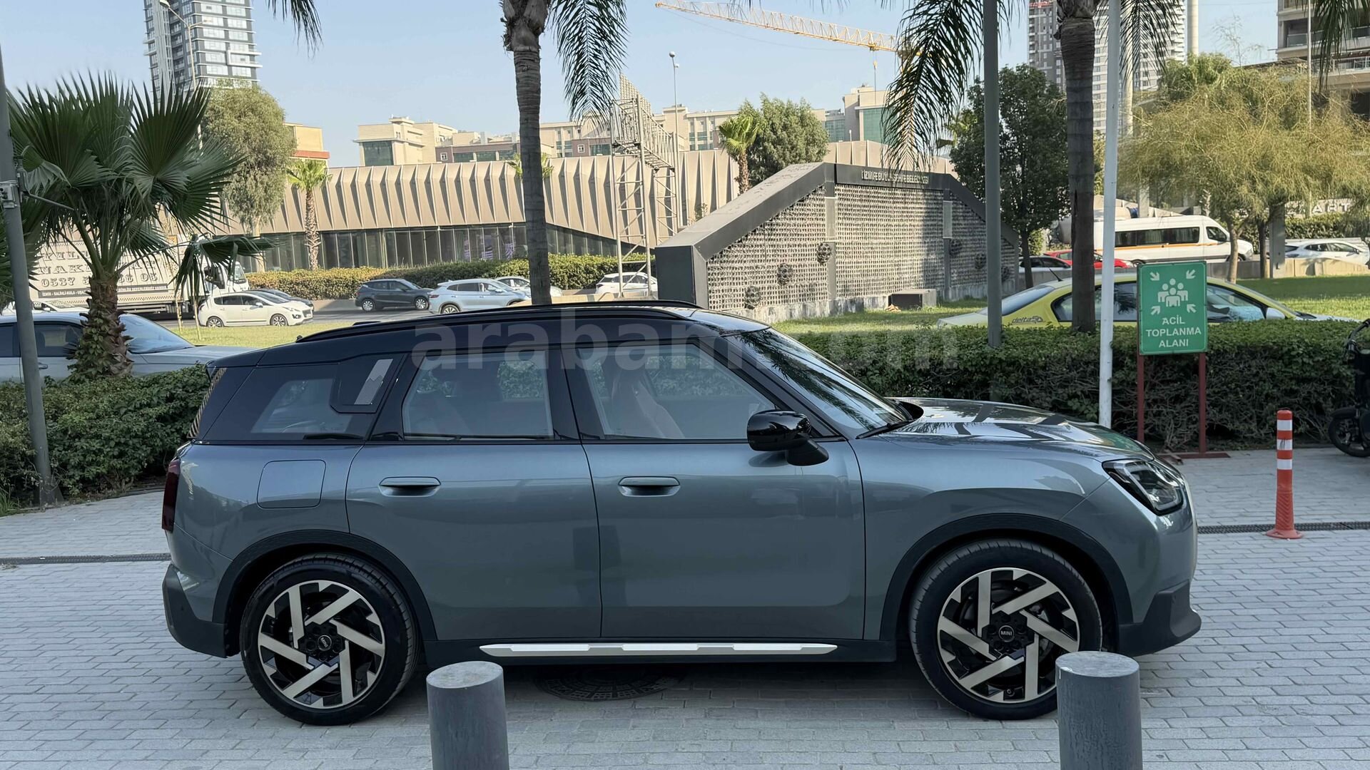 Sahibinden Mini Countryman E Favoured 2025 Model 3