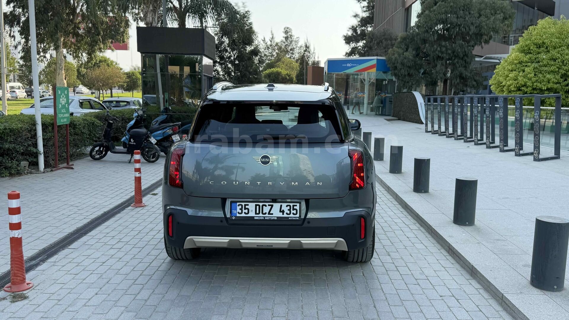 Sahibinden Mini Countryman E Favoured 2025 Model 4