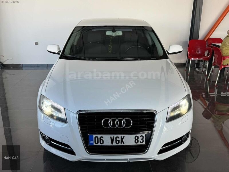 Galeriden Audi A3 Sportback 1.6 TDI Attraction 2012 Model Sakarya 240.000 km Beyaz
