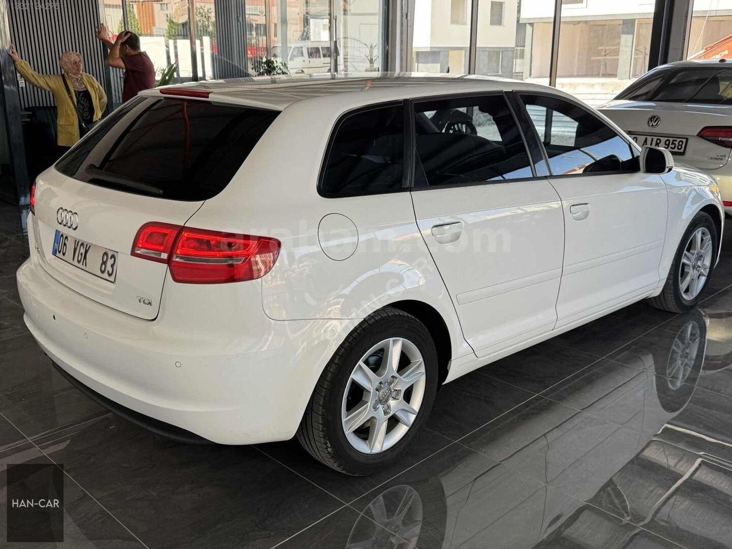 Galeriden Audi A3 Sportback 1.6 TDI Attraction 2012 Model Sakarya 240.000 km Beyaz 6