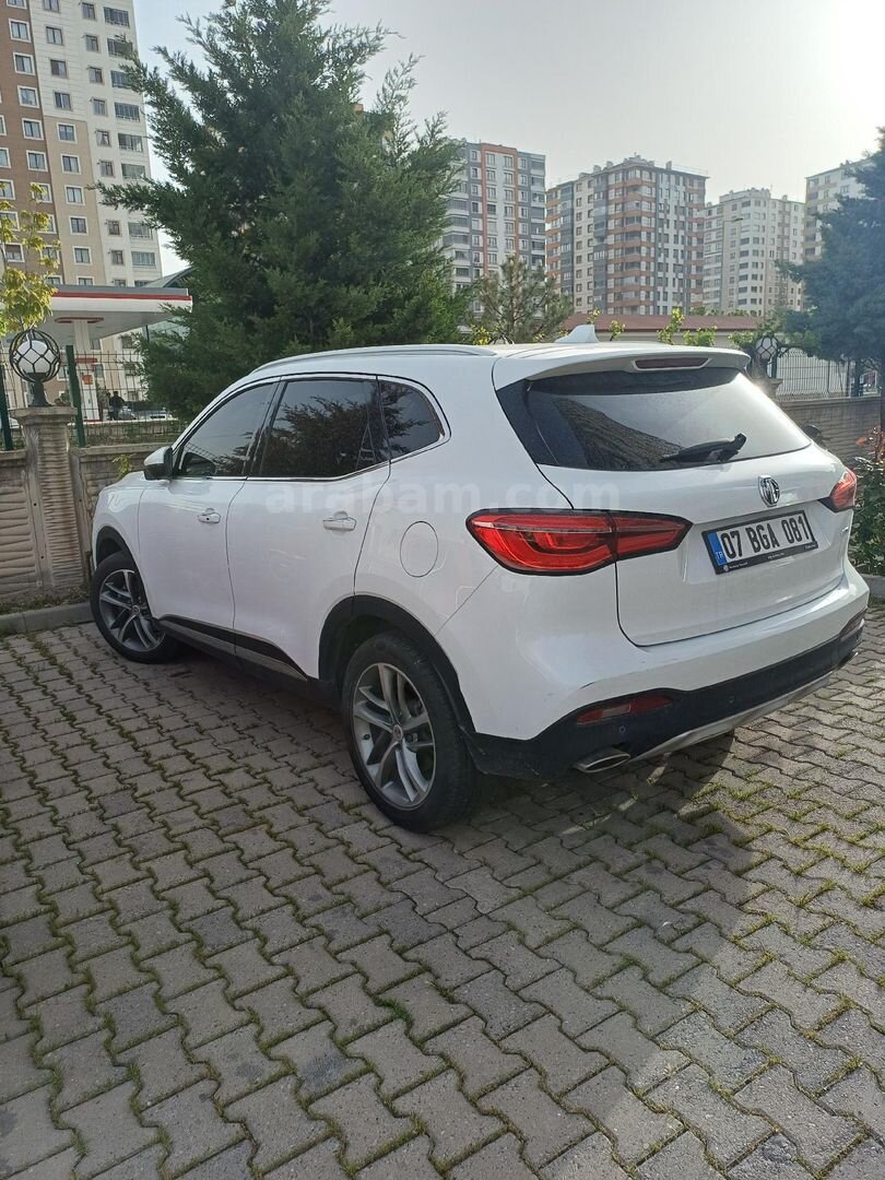 Sahibinden MG HS 1.5 T-GDI Luxury 2022 Model 55000 km Beyaz 5