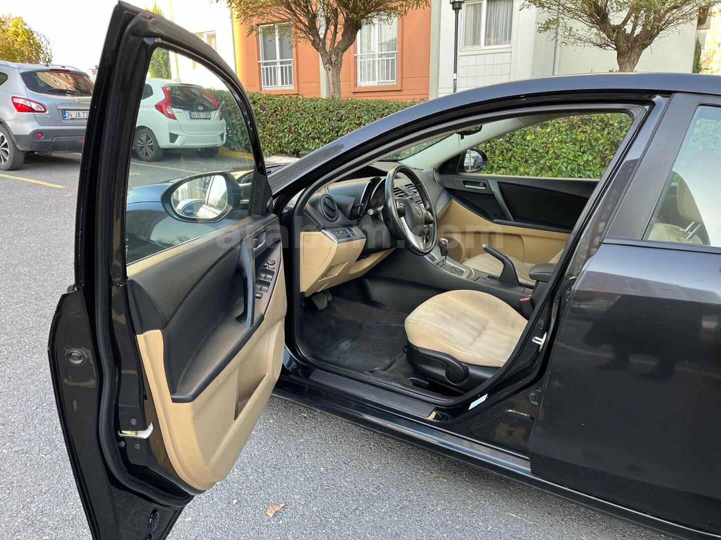 Sahibinden Mazda 3 1.6 Impressive 2011 Model 265.000 km Siyah 7