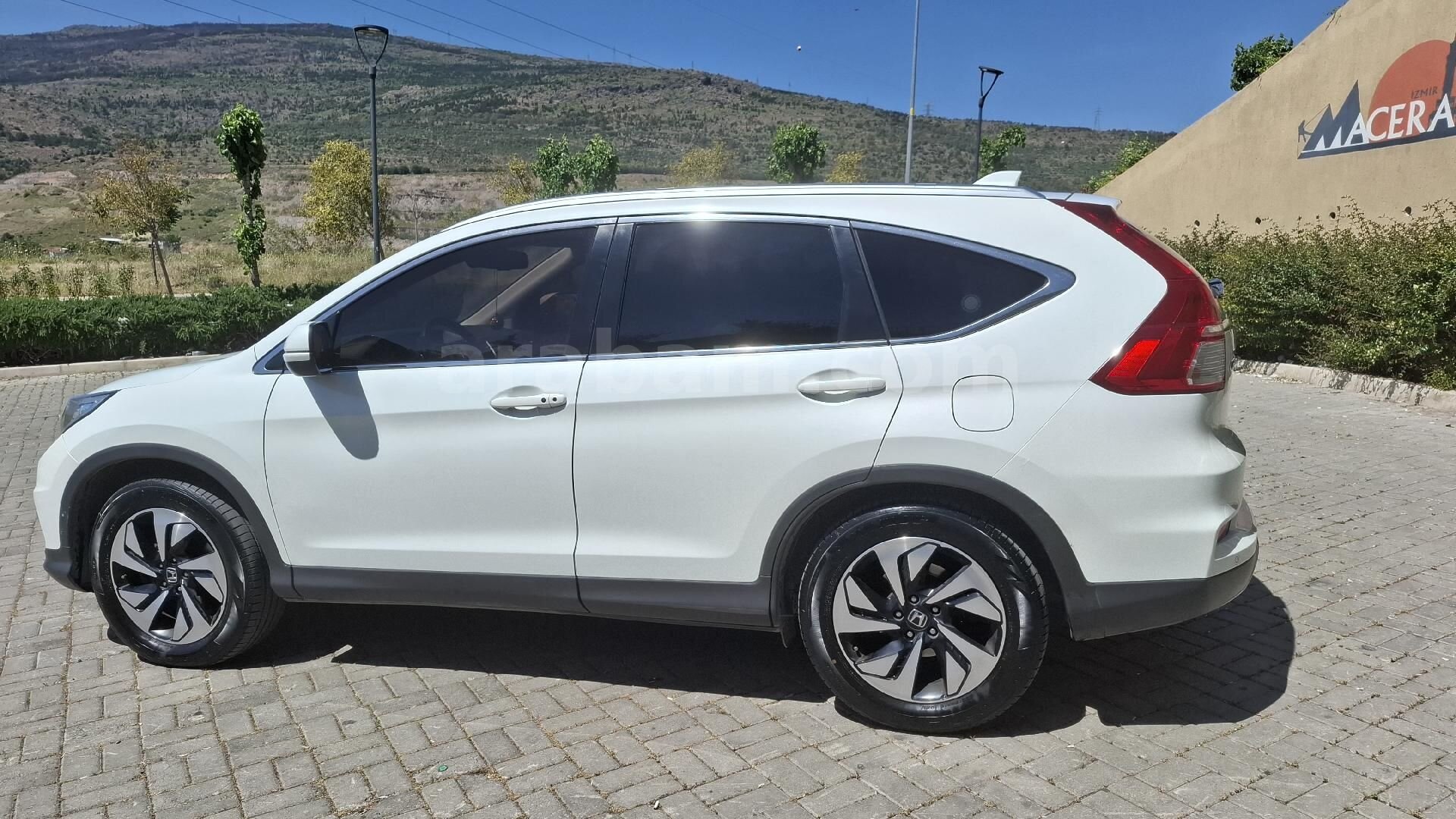 Sahibinden Honda CR-V 1.6 i-DTEC Executive 2015 Model 2